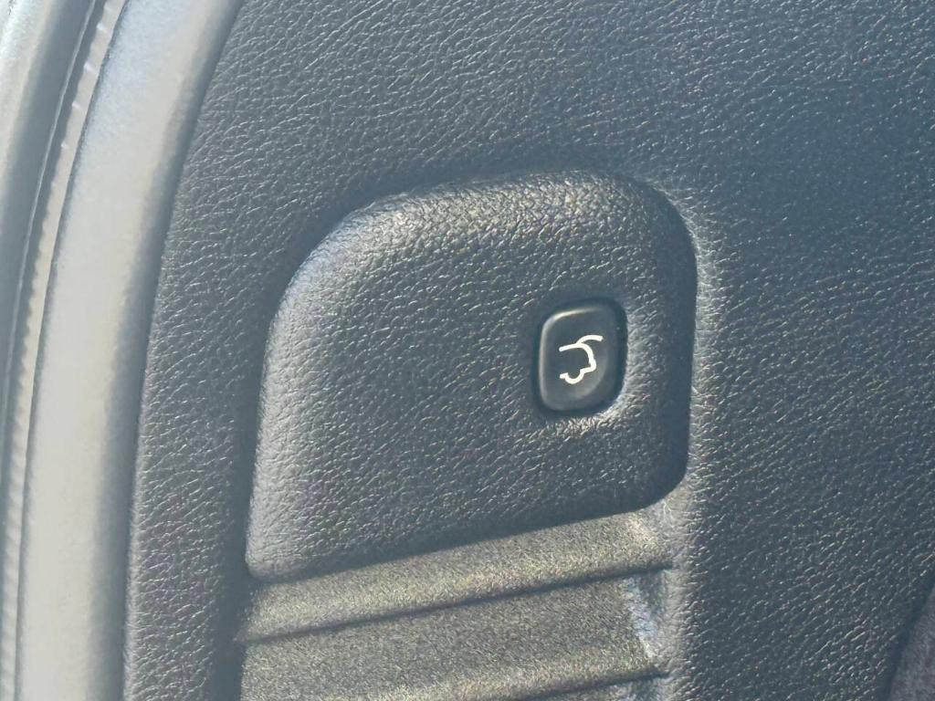 used 2015 Jeep Grand Cherokee car, priced at $10,598