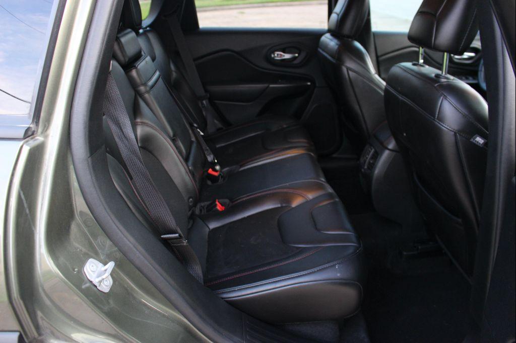 used 2019 Jeep Cherokee car, priced at $9,499