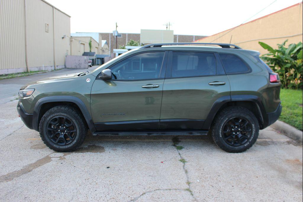 used 2019 Jeep Cherokee car, priced at $9,499