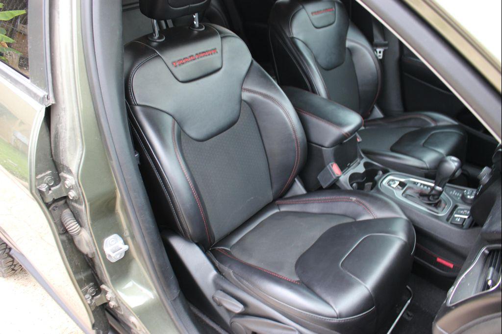 used 2019 Jeep Cherokee car, priced at $9,499