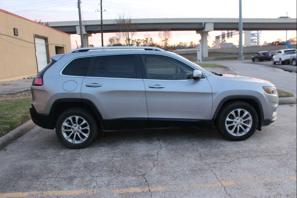 used 2019 Jeep Cherokee car, priced at $9,999