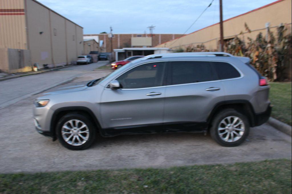 used 2019 Jeep Cherokee car, priced at $9,999