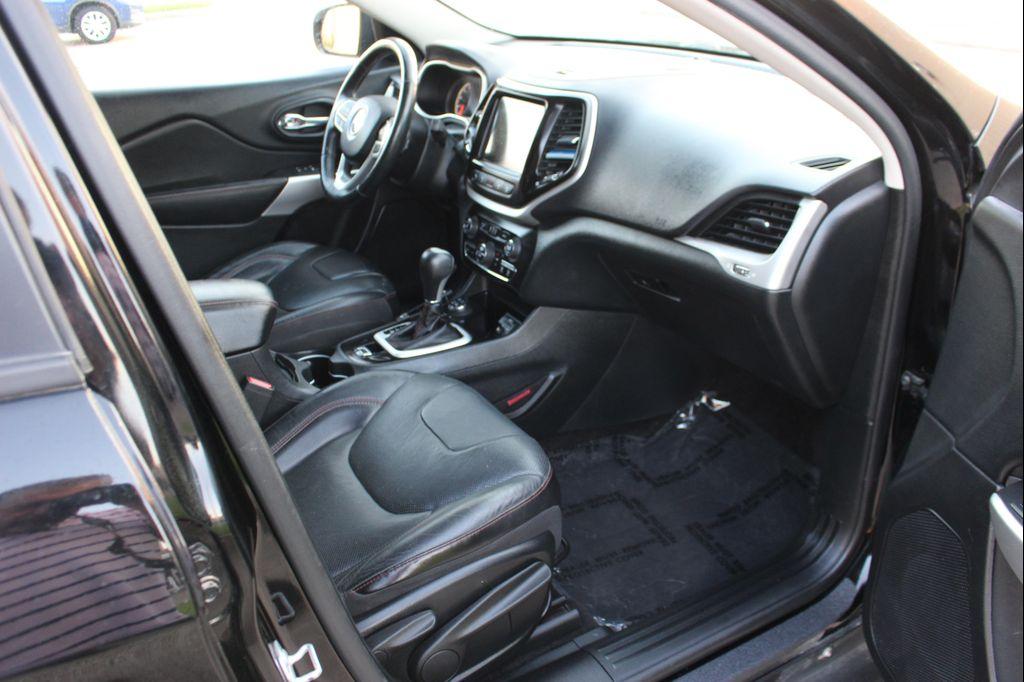 used 2017 Jeep Cherokee car, priced at $9,699