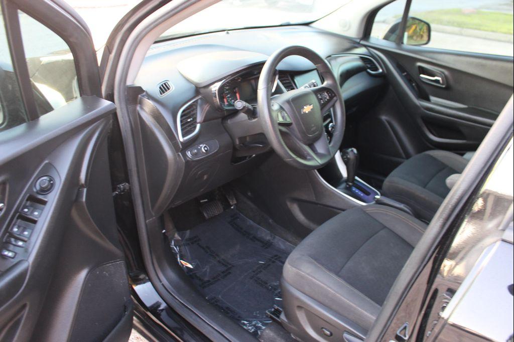 used 2022 Chevrolet Trax car, priced at $9,999