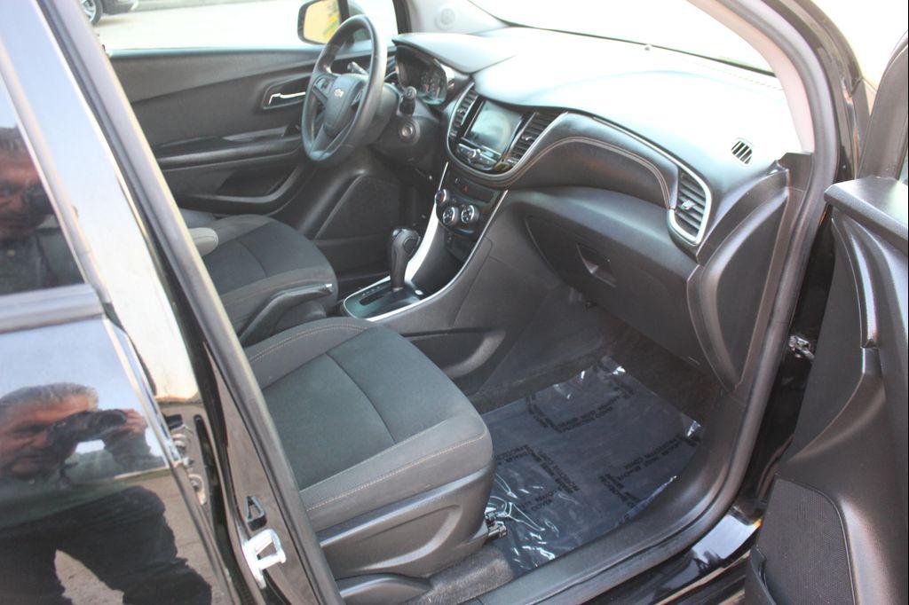 used 2022 Chevrolet Trax car, priced at $9,999