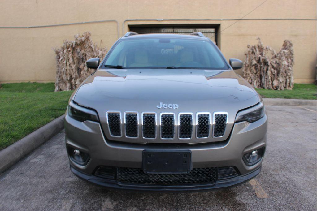 used 2019 Jeep Cherokee car, priced at $10,499