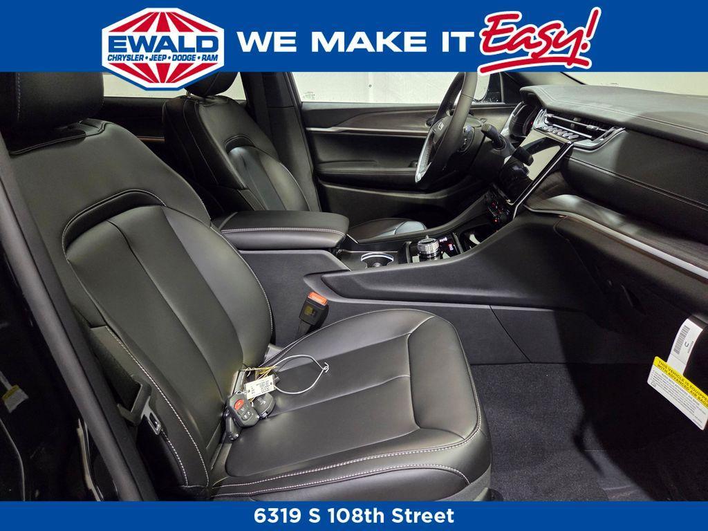 new 2025 Jeep Grand Cherokee L car, priced at $49,654