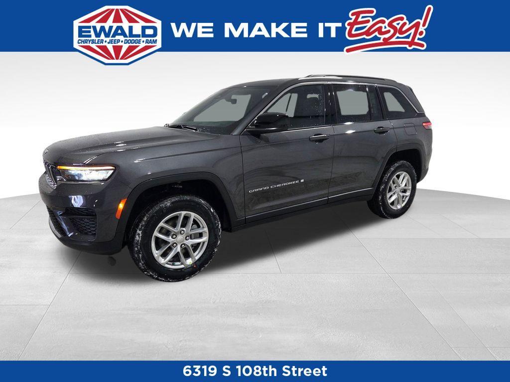 new 2025 Jeep Grand Cherokee car, priced at $39,993