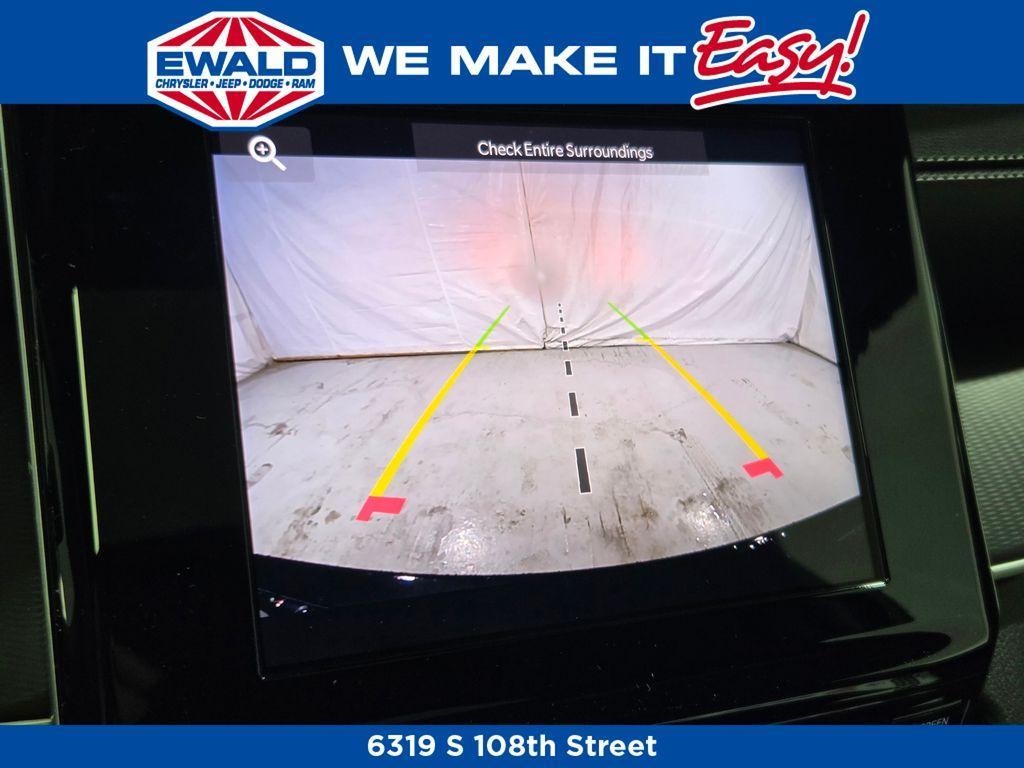 new 2025 Jeep Grand Cherokee car, priced at $39,993