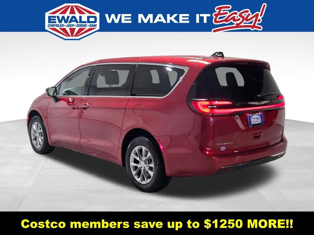 new 2026 Chrysler Pacifica car, priced at $44,063