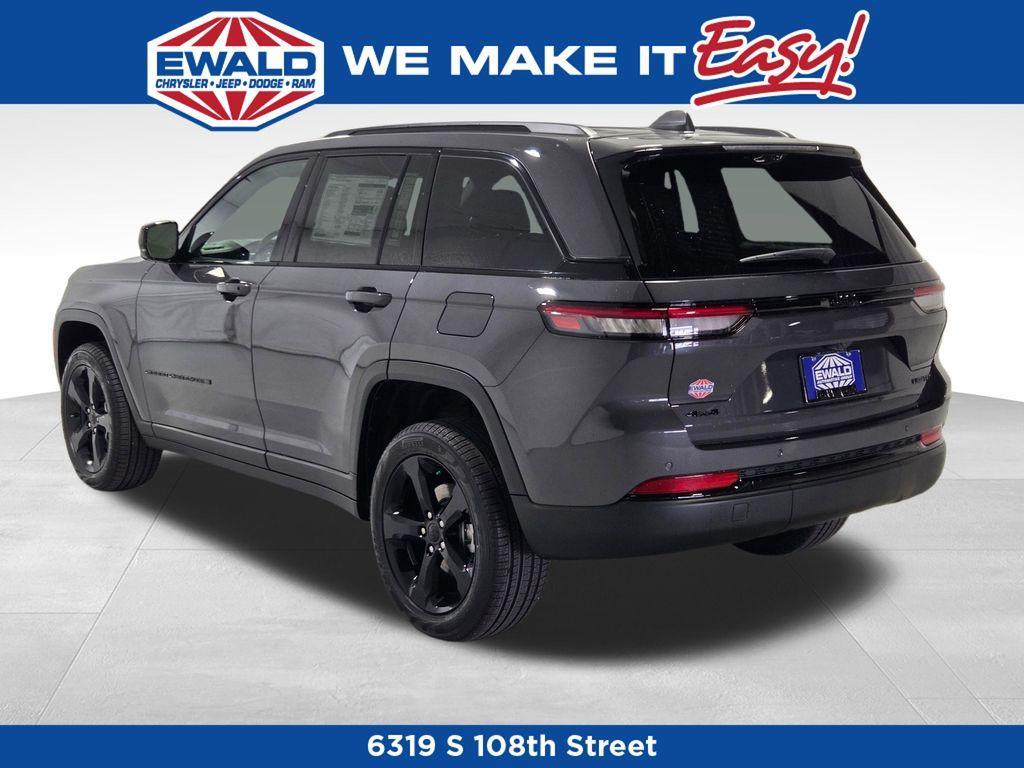 new 2025 Jeep Grand Cherokee car, priced at $50,215