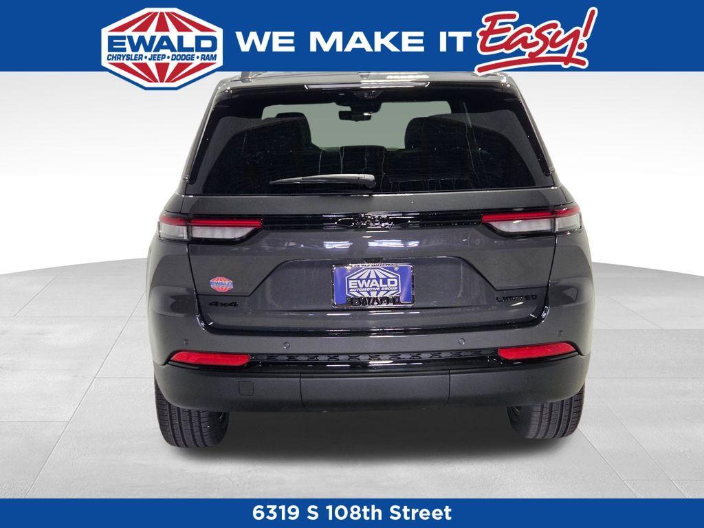 new 2025 Jeep Grand Cherokee car, priced at $50,215