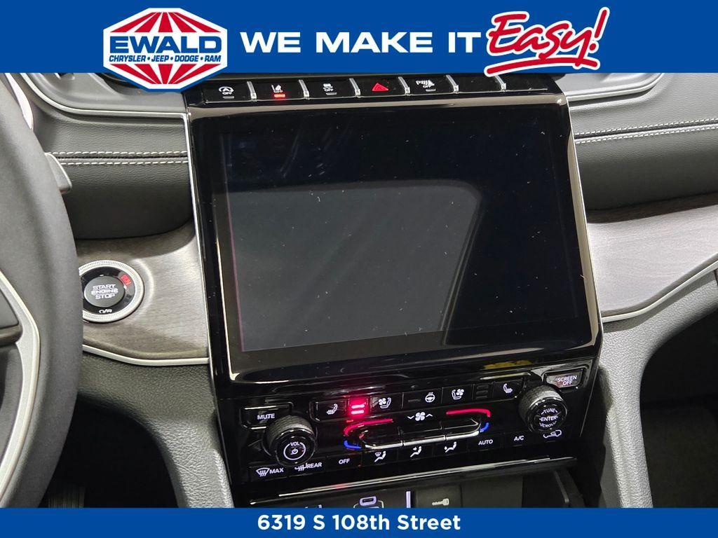 new 2025 Jeep Grand Cherokee car, priced at $50,215