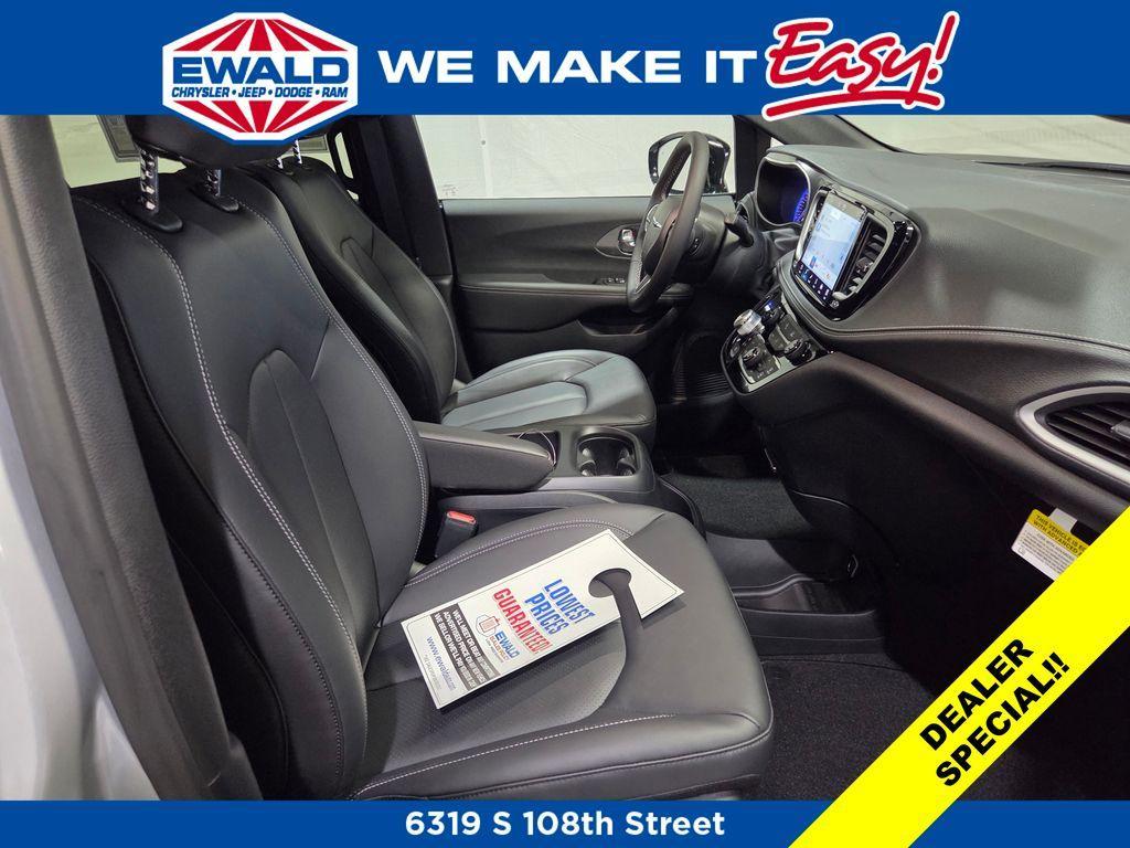 new 2026 Chrysler Pacifica car, priced at $40,812