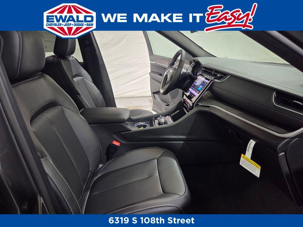 new 2025 Jeep Grand Cherokee car