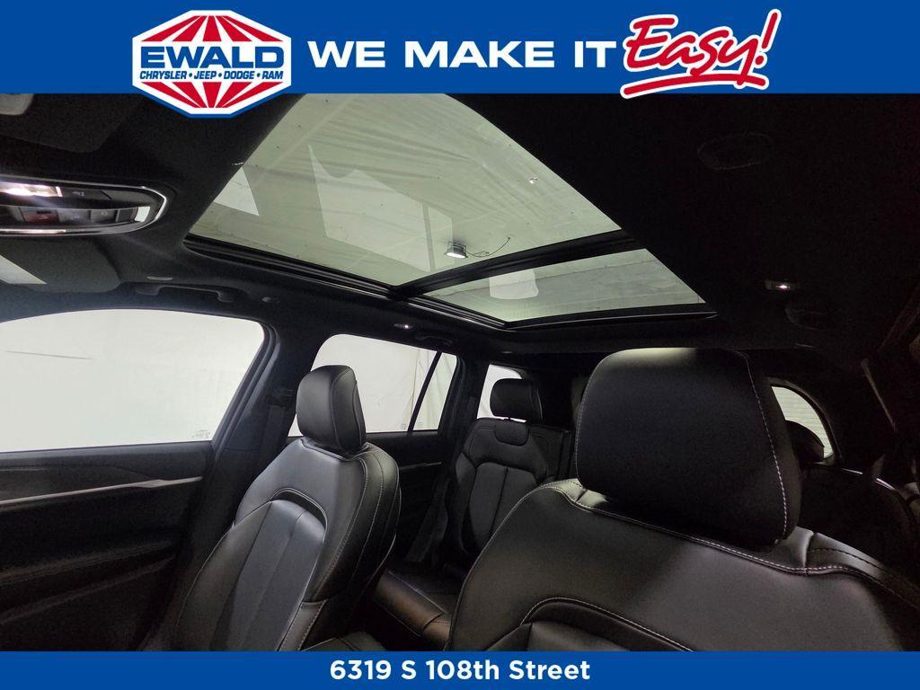 new 2025 Jeep Grand Cherokee car