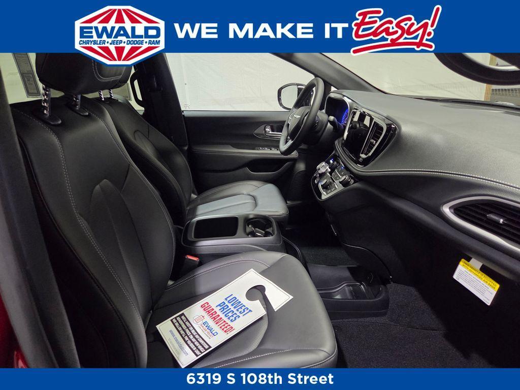 new 2026 Chrysler Pacifica car, priced at $43,257