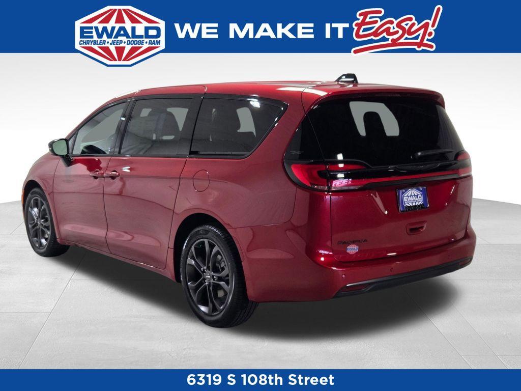 new 2026 Chrysler Pacifica car, priced at $43,257