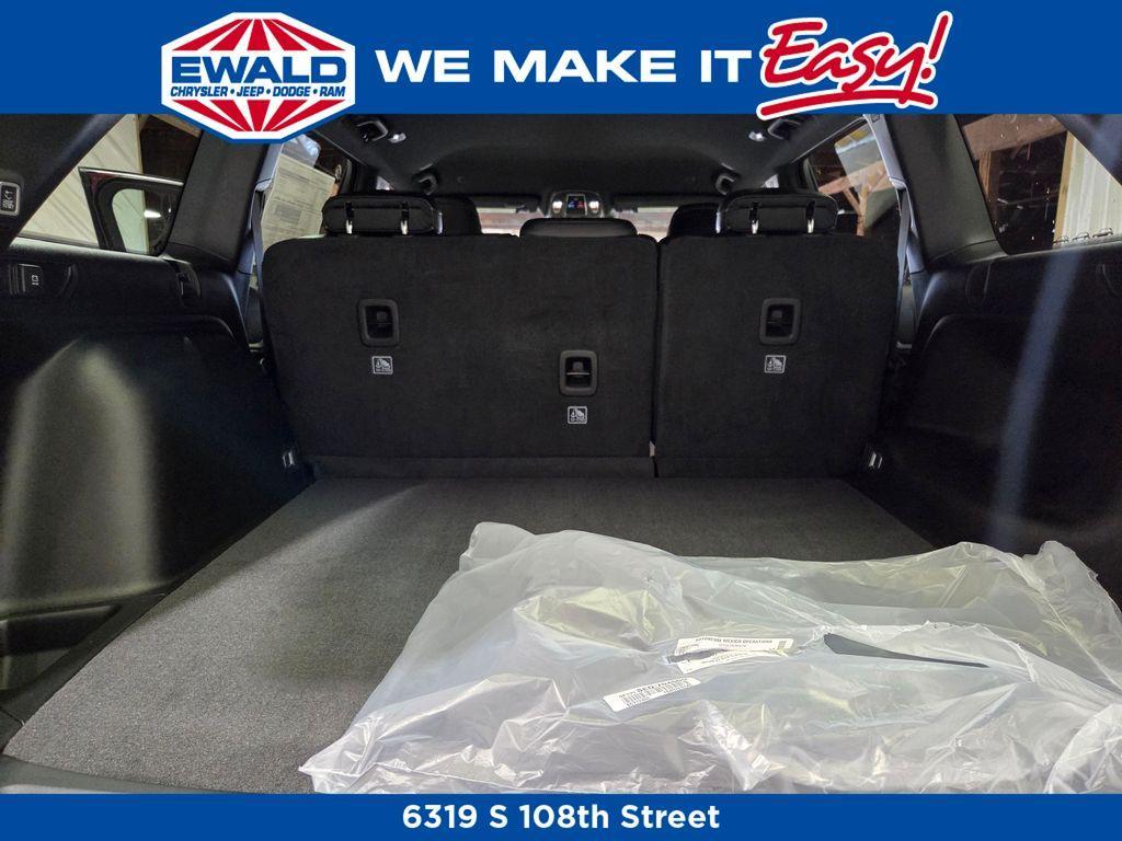 new 2025 Jeep Grand Cherokee car, priced at $42,866