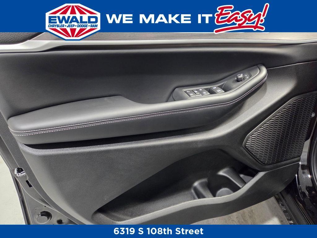 new 2025 Jeep Grand Cherokee L car, priced at $48,287