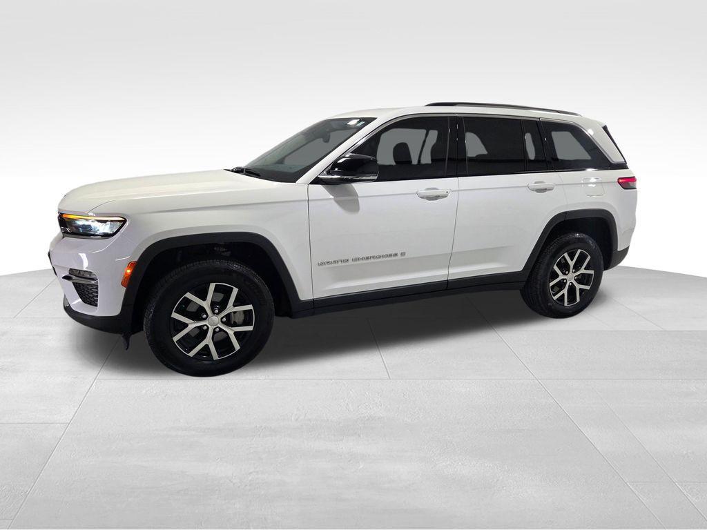 used 2023 Jeep Grand Cherokee car, priced at $32,300