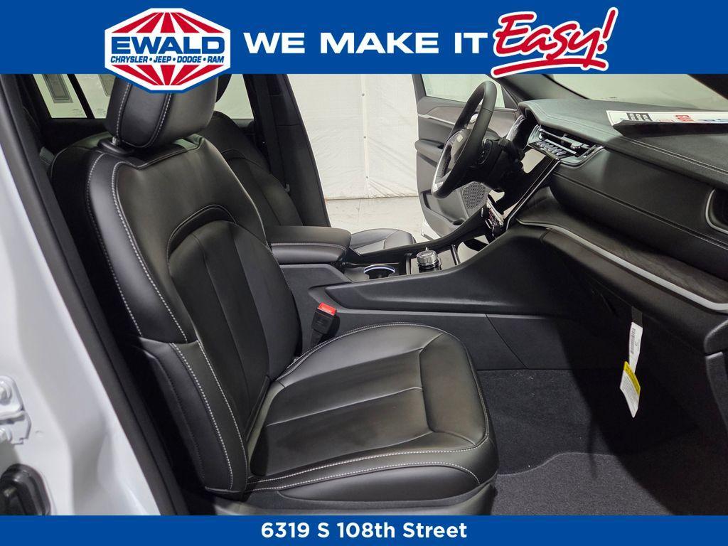 new 2025 Jeep Grand Cherokee L car, priced at $49,735