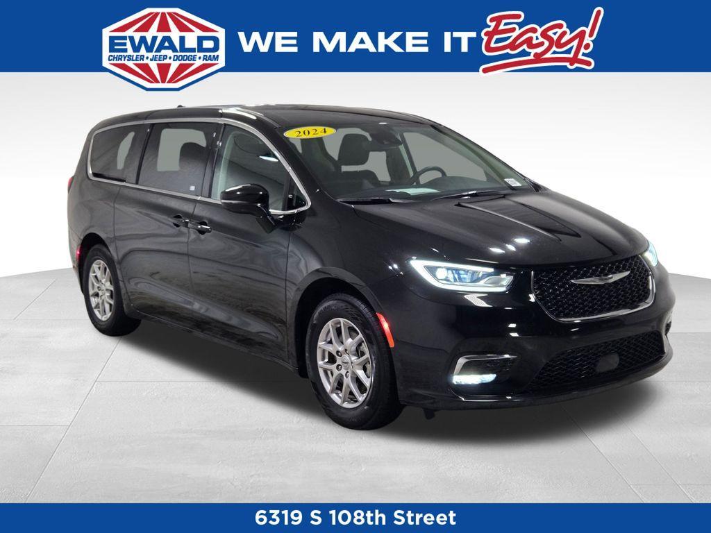 used 2024 Chrysler Pacifica car, priced at $28,999