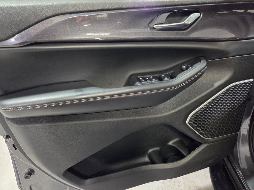 used 2022 Jeep Grand Cherokee L car, priced at $28,000