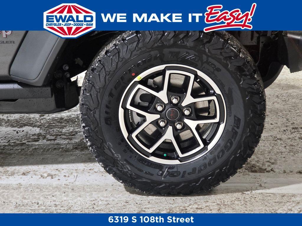 new 2026 Jeep Wrangler car, priced at $57,432