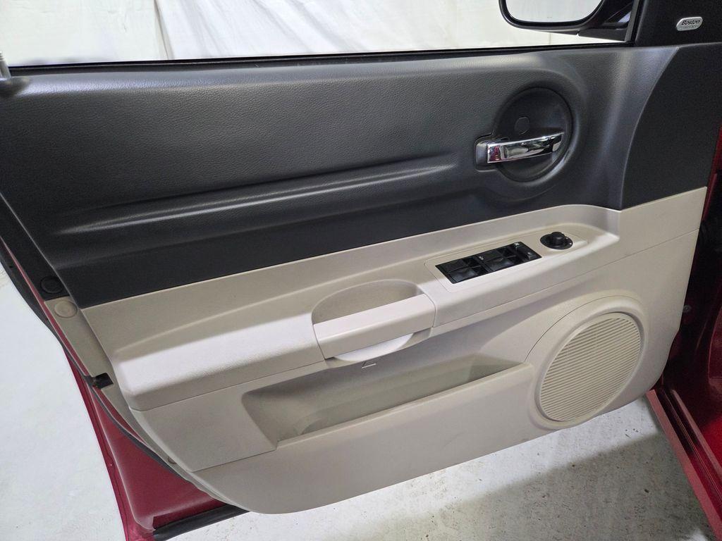 used 2005 Dodge Magnum car, priced at $9,357