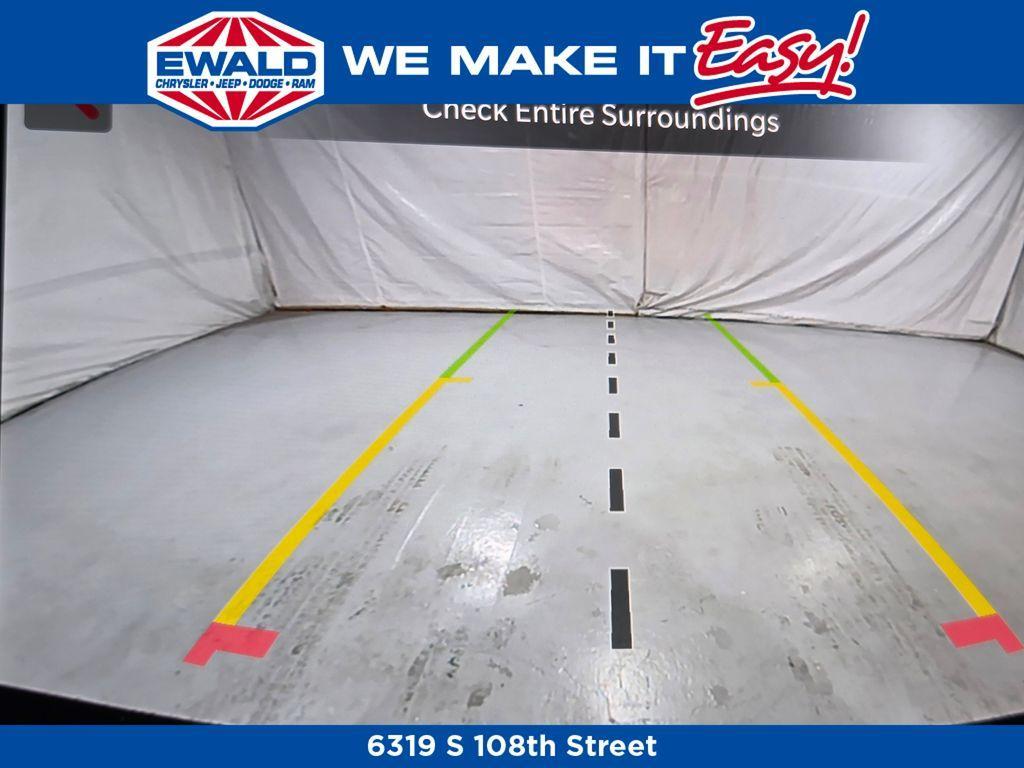 new 2025 Jeep Grand Cherokee car, priced at $47,582