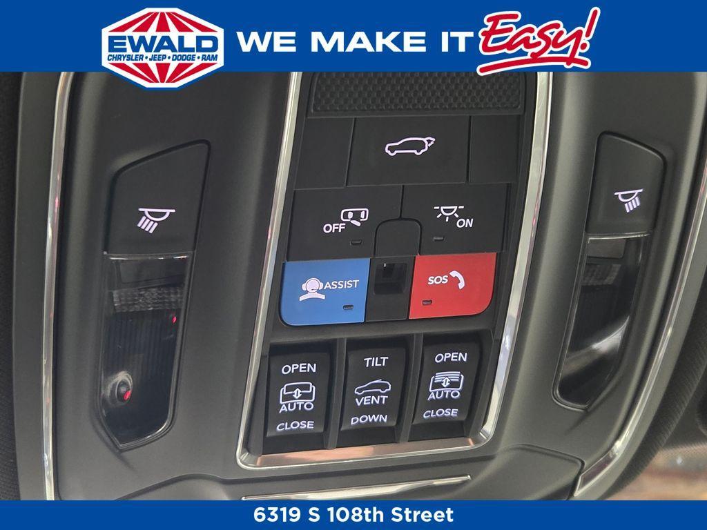 new 2025 Jeep Grand Cherokee car, priced at $47,582