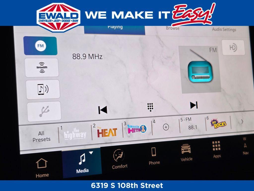 new 2025 Jeep Grand Cherokee car, priced at $47,582