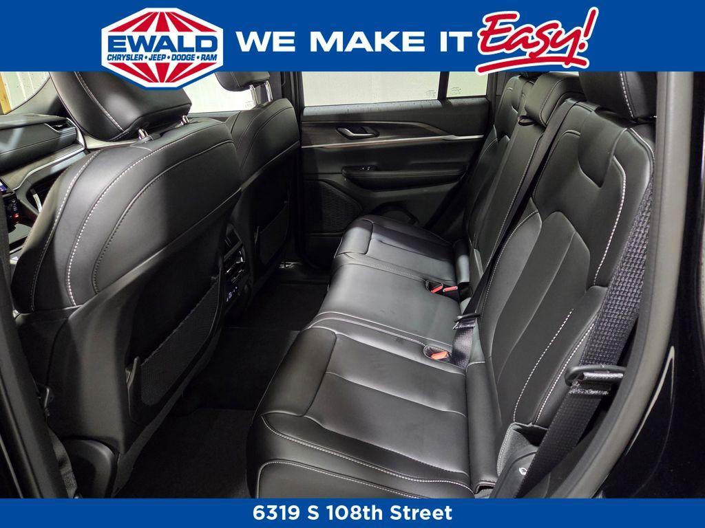 new 2025 Jeep Grand Cherokee car, priced at $47,582