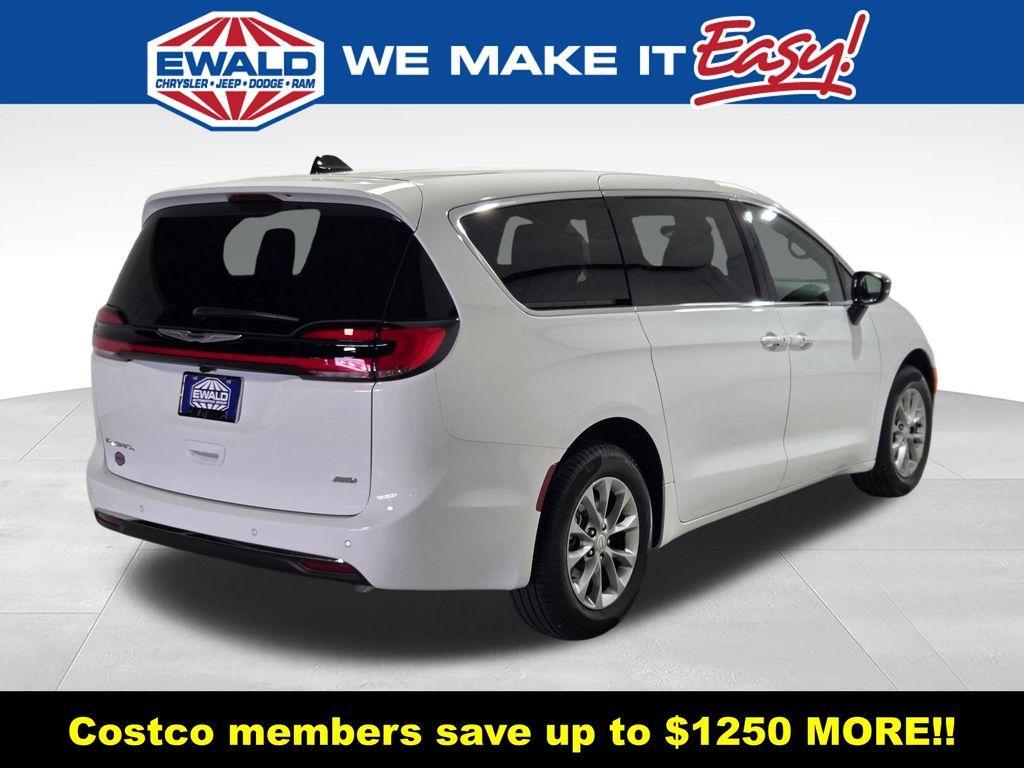 new 2026 Chrysler Pacifica car, priced at $40,978