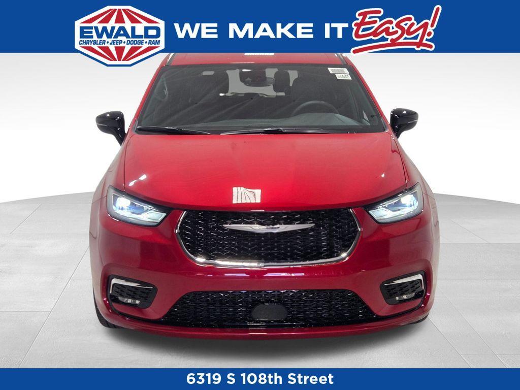 new 2026 Chrysler Pacifica car, priced at $47,128