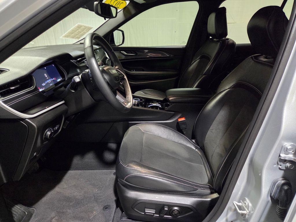 used 2022 Jeep Grand Cherokee car, priced at $31,800