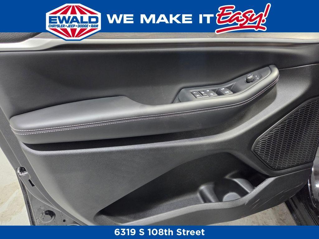 new 2025 Jeep Grand Cherokee L car, priced at $40,848