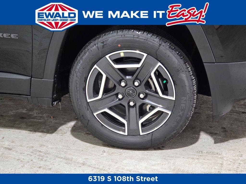 new 2026 Jeep Cherokee car, priced at $42,170