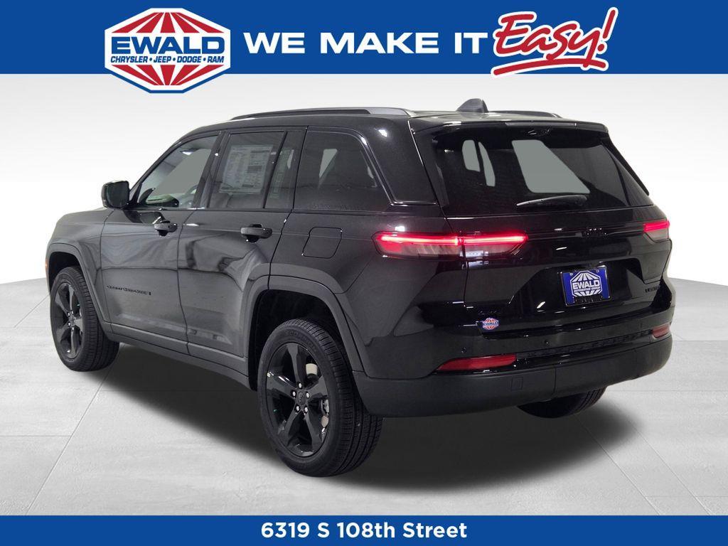 new 2025 Jeep Grand Cherokee car, priced at $50,215