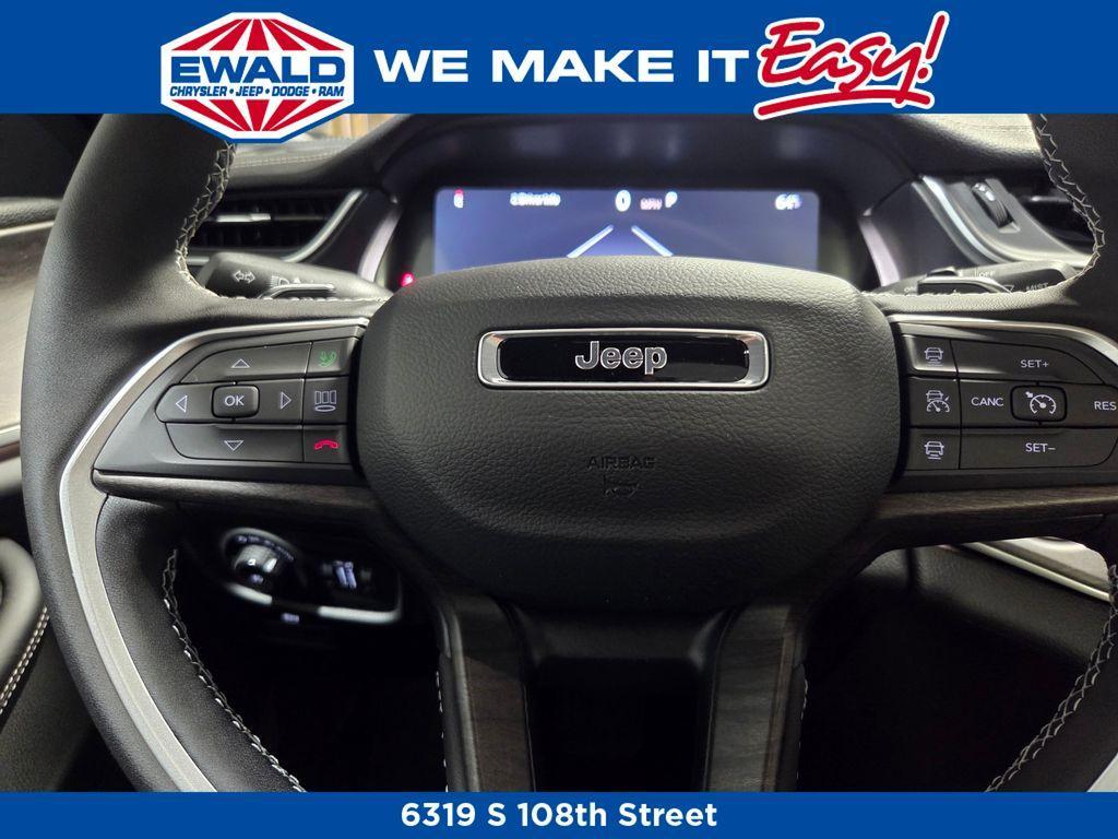 new 2025 Jeep Grand Cherokee car, priced at $50,215