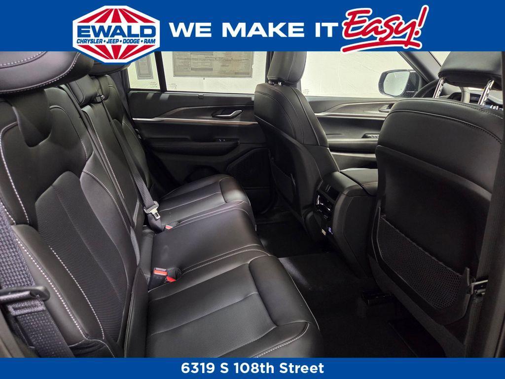 new 2025 Jeep Grand Cherokee car, priced at $50,215