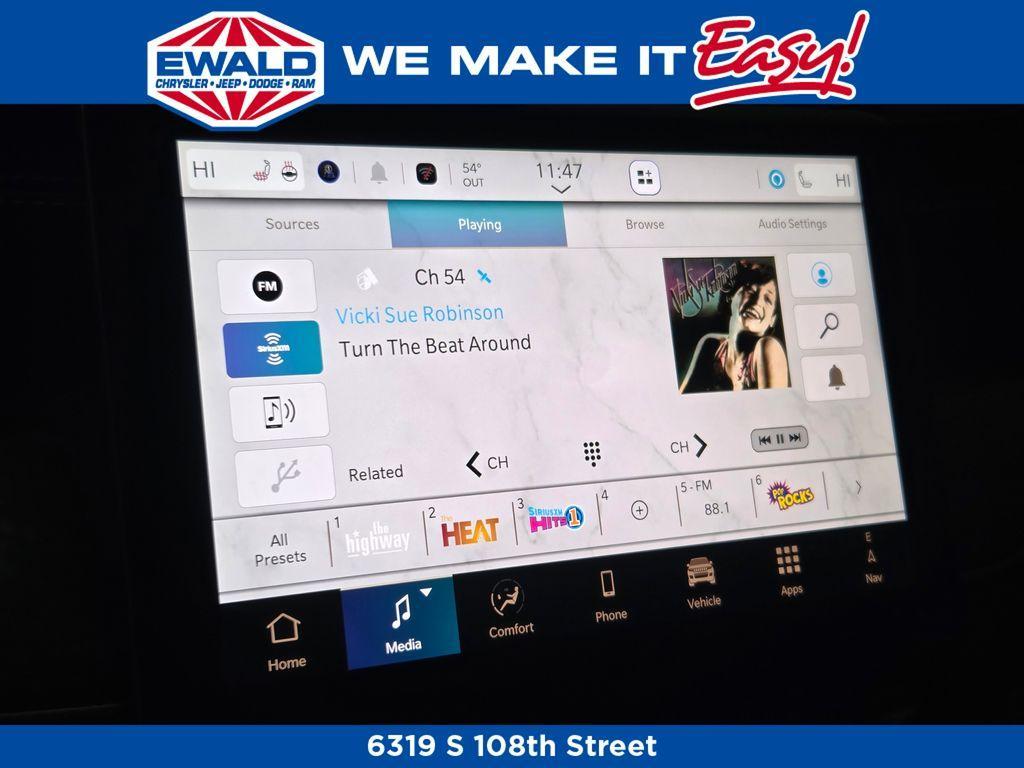 new 2025 Jeep Grand Cherokee car, priced at $50,215