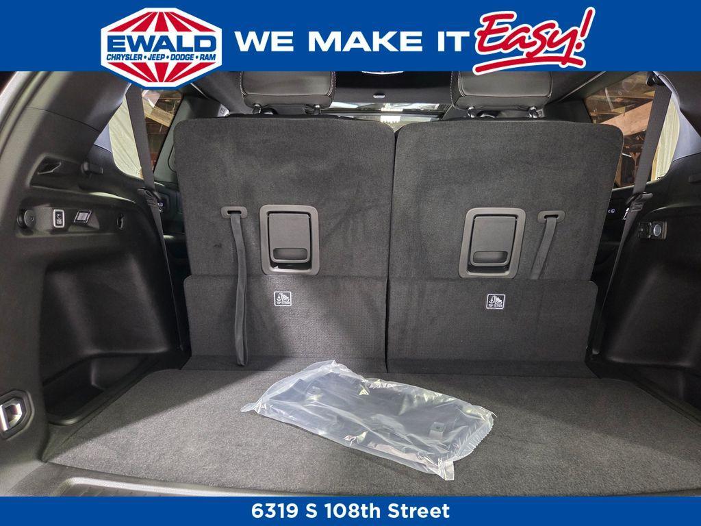 new 2025 Jeep Grand Cherokee L car, priced at $48,632