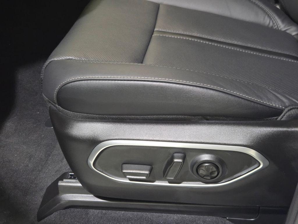 new 2026 Jeep Grand Wagoneer car, priced at $73,508