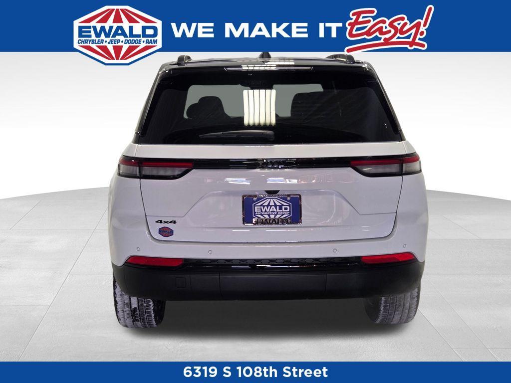 new 2025 Jeep Grand Cherokee car, priced at $47,945