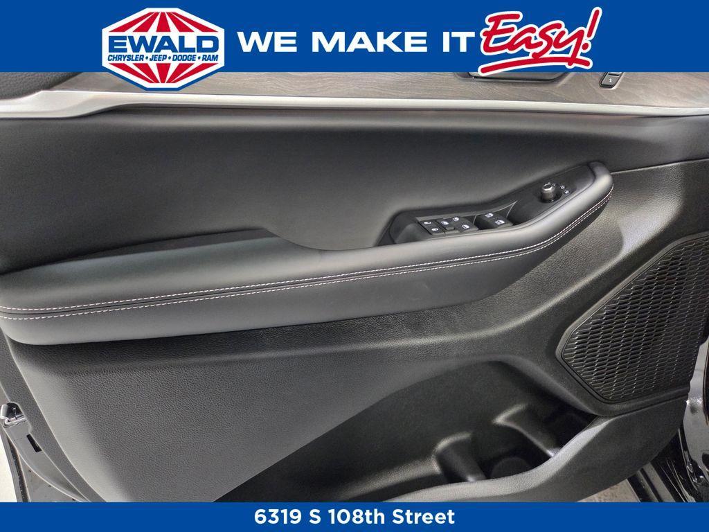 new 2025 Jeep Grand Cherokee L car, priced at $46,529