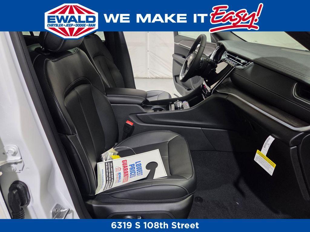 new 2025 Jeep Grand Cherokee L car, priced at $49,245