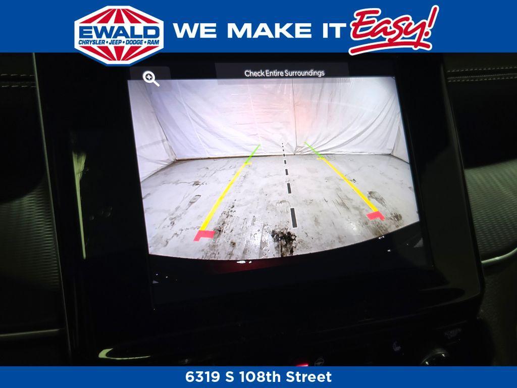 new 2025 Jeep Grand Cherokee car, priced at $35,905