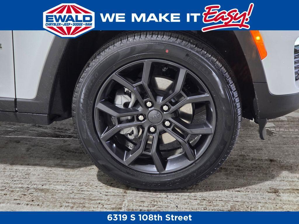 new 2025 Jeep Grand Cherokee car, priced at $47,935